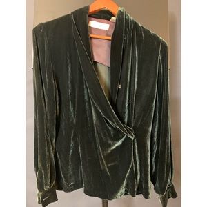 Vintage emerald green velvet wrap top. So Classy